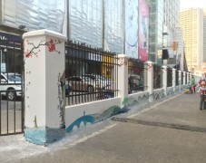 牛栏前村街道外墙柱子手绘
